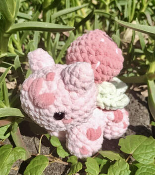 Pink Bulbasaur Crochet - Chenille Yarn